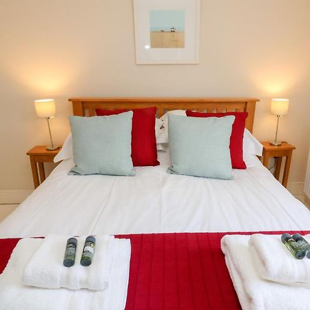 Shrimpers Cottage, Aldeburgh Bagian luar foto